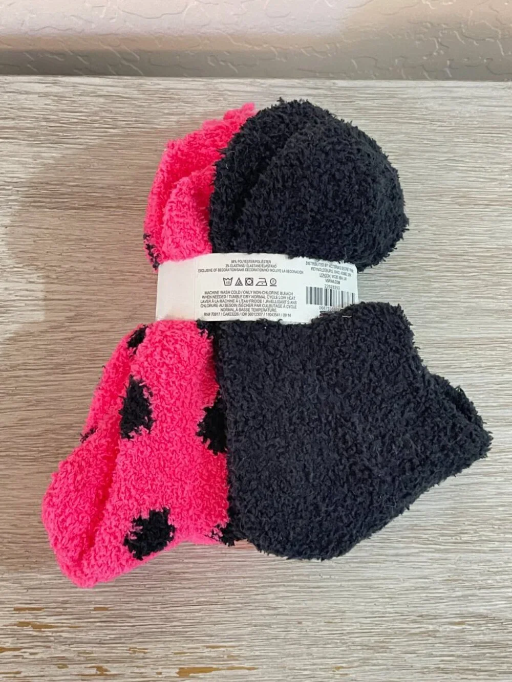 New Victoria's Secret PINK Knee High Socks 2 Pair Fuzzy Plush Pink Black